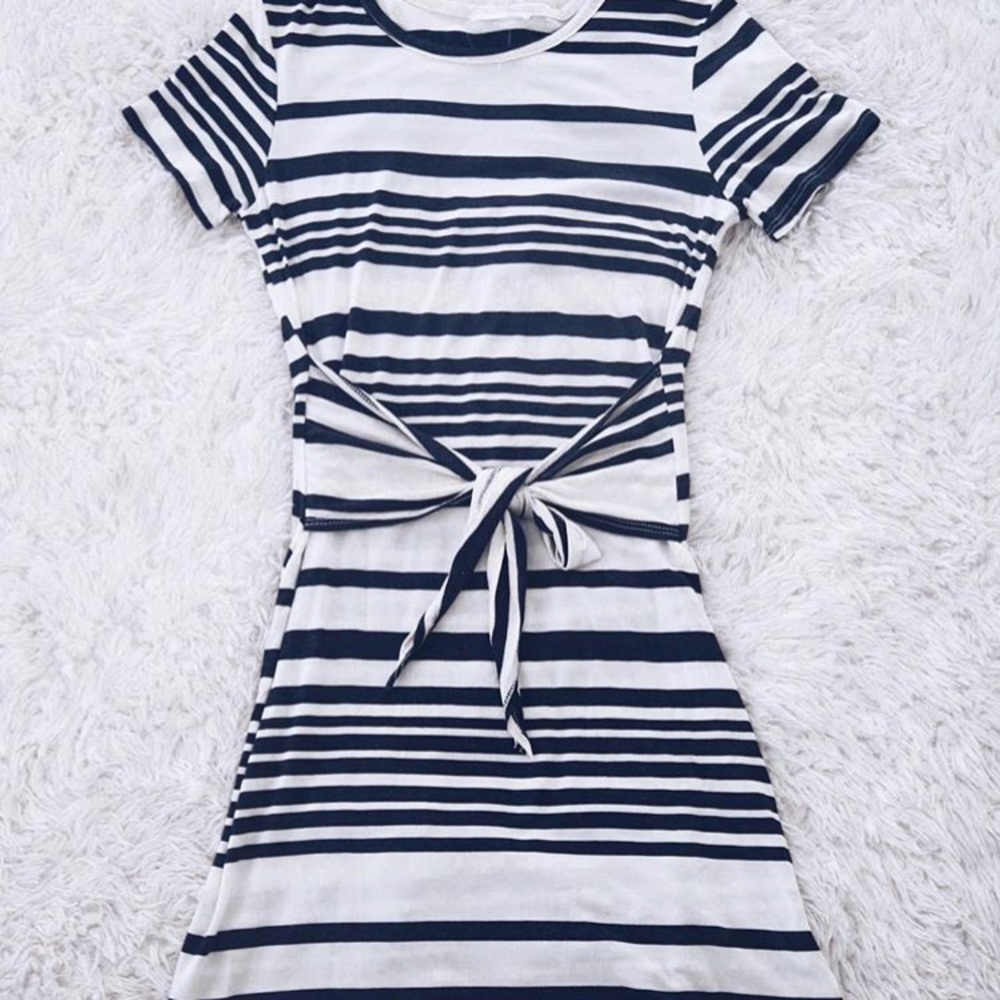 Black / Ivory T-shirt tie dress - Picture 5 of 6